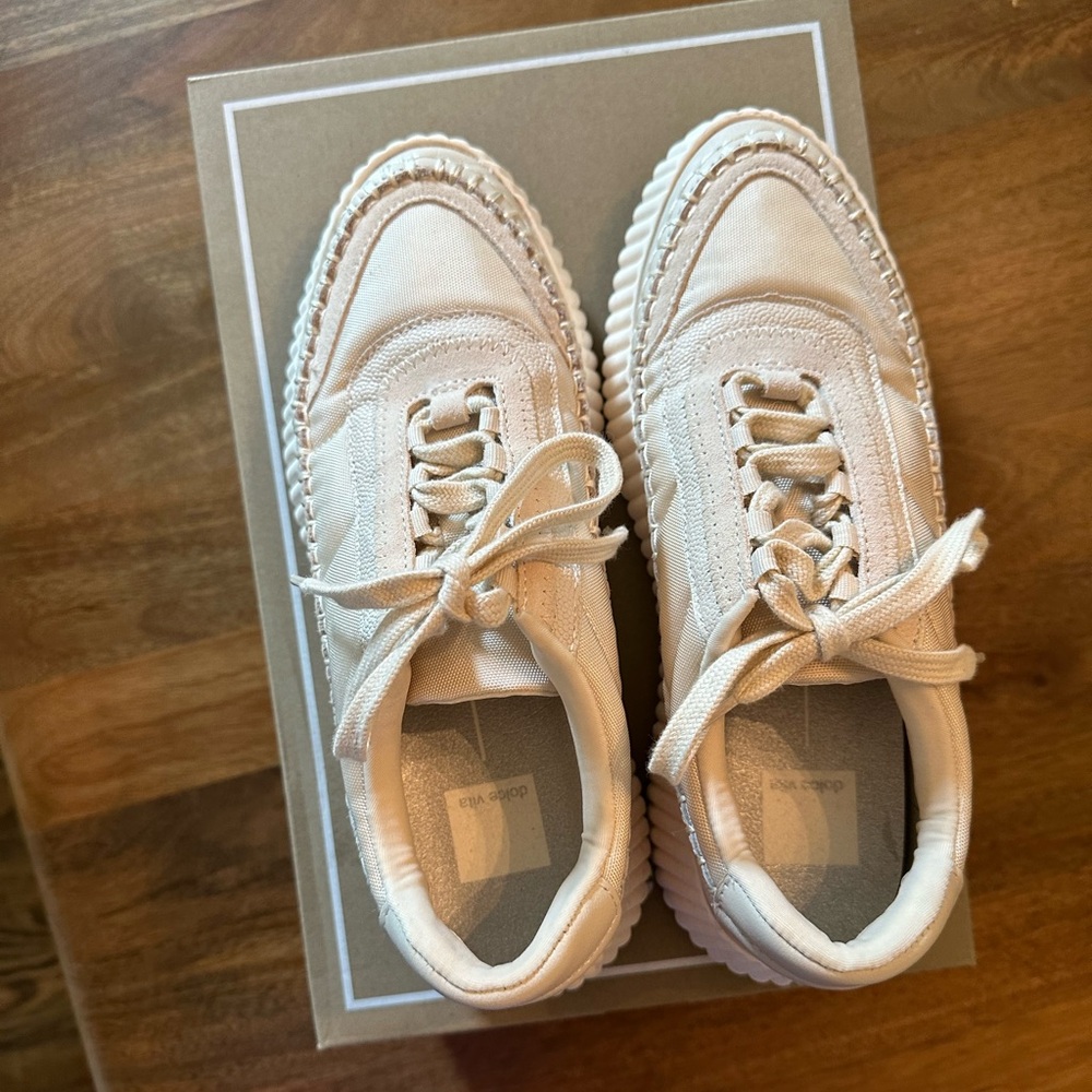 Dolce Vita “dolen nylon” fashion sneakers - Picture 3 of 4